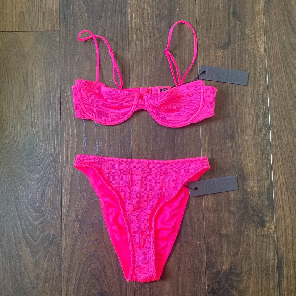 NWT TRIANGL BIKINI SET